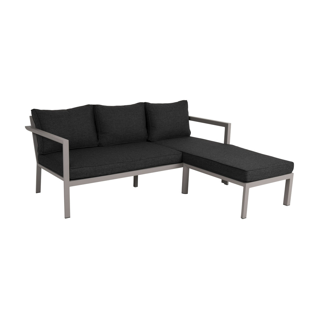 Brafab Delia utesofa med sjeselong, taupe ramme og beige puter, sett skrått forfra
