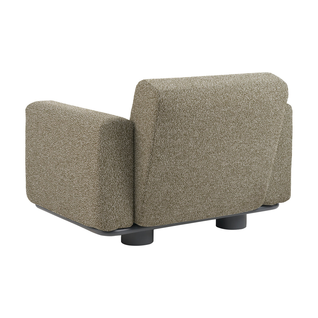 Brafab Bolster lenestol i grønnbeige bouclé med sort sokkel, sett bakfra