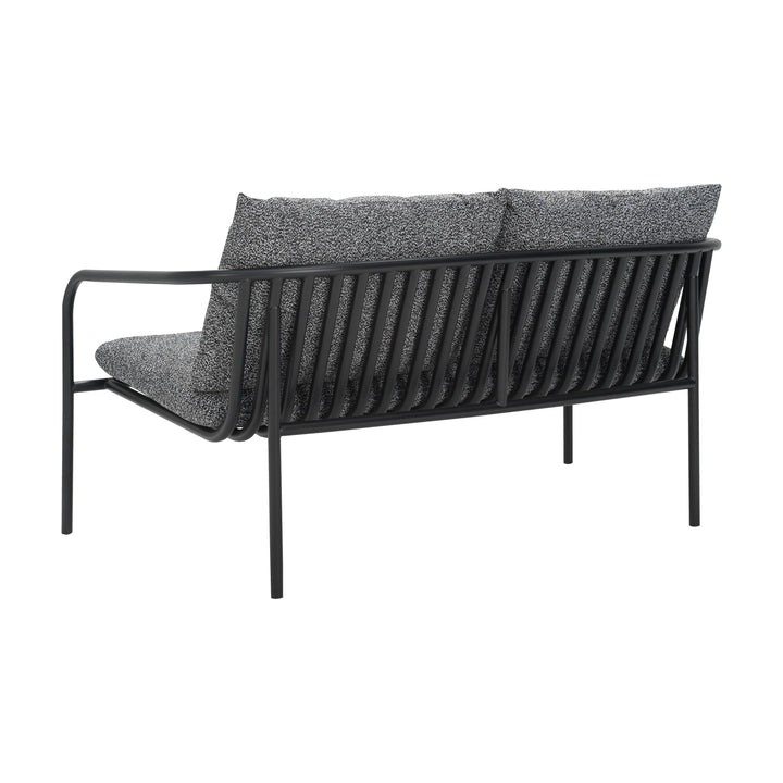 Brafab Bendt sofa i sort metallramme med melerte antrasittputer, sett skrått bakfra mot hvit bakgrunn