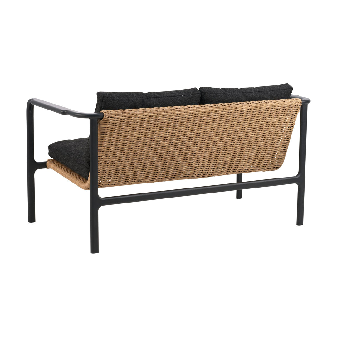 Brafab Motty utesofa, 2-seter sett bakfra, sort ramme, naturrattan og sorte puter