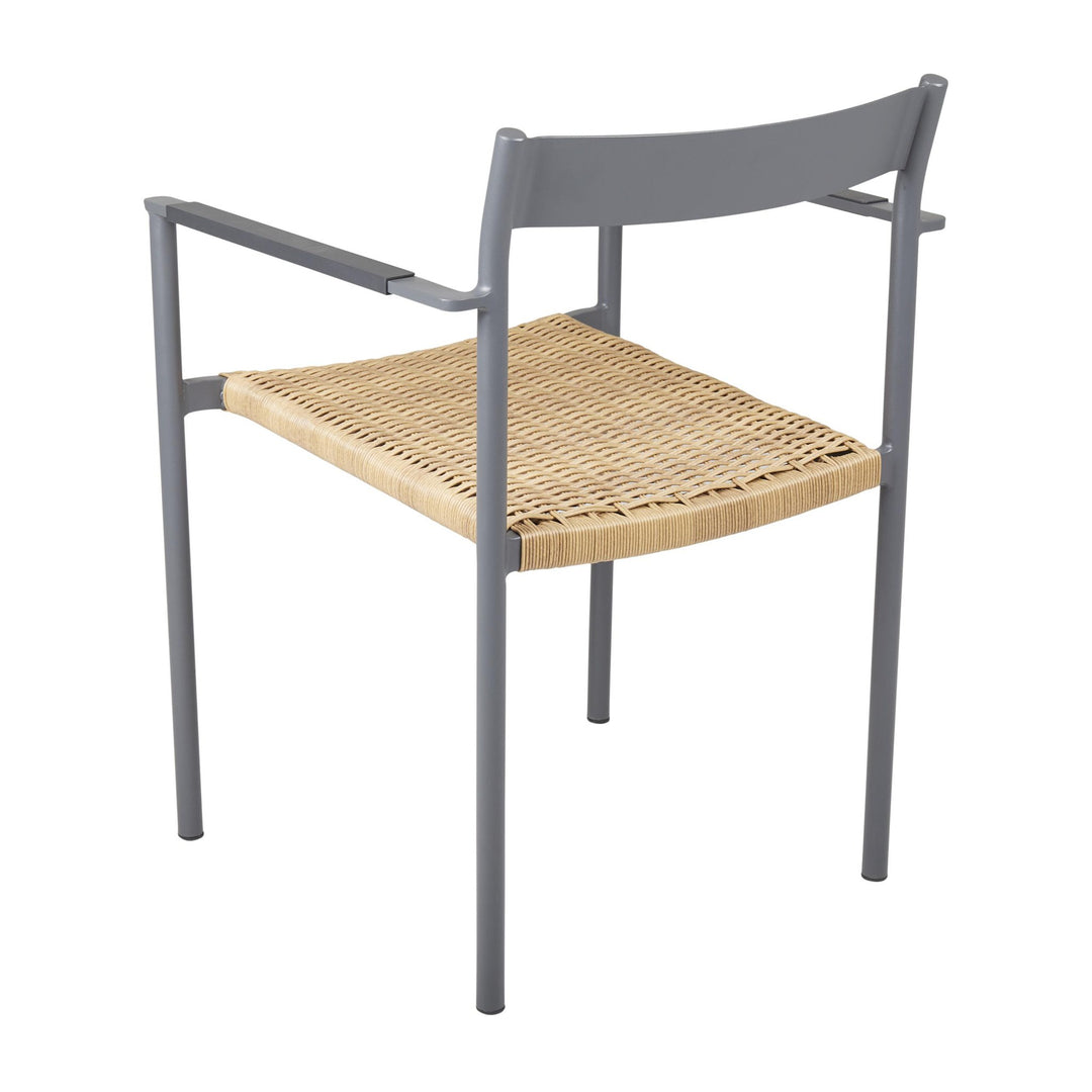 Brafab DK spisestol med grå aluminiumsramme og naturflettet sete, sett bakfra mot hvit bakgrunn
