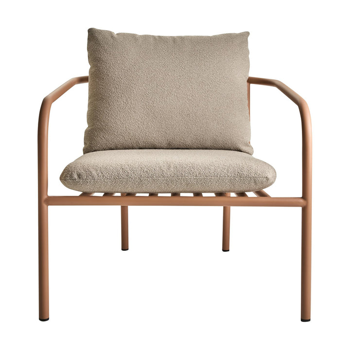 Brafab Bendt hagestol med ferskenfarget ramme og beige bouclépute
