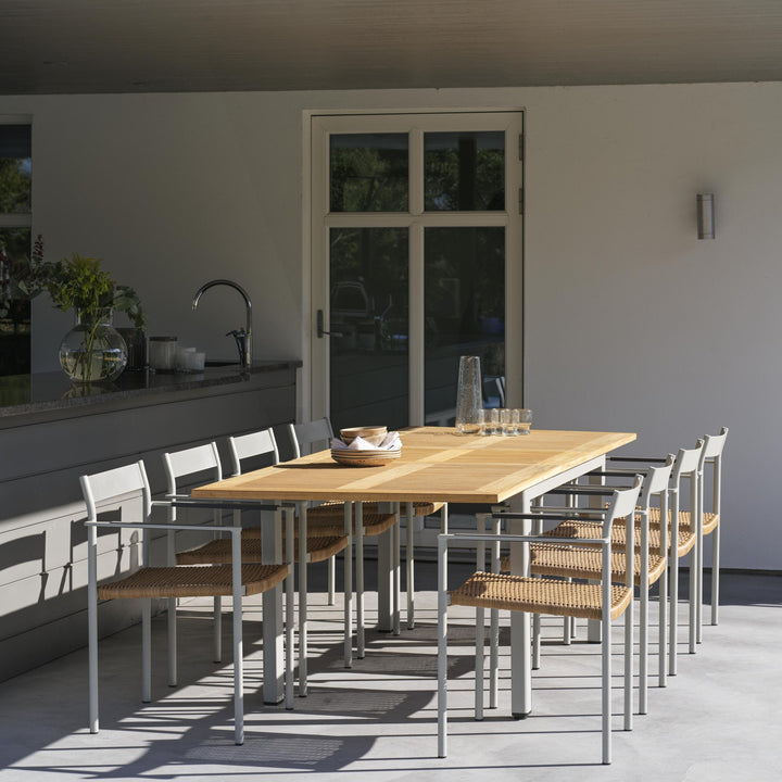 Brafab Lyon spisebord i teak, nærbilde av uttrekksmekanisme og ileggsplate