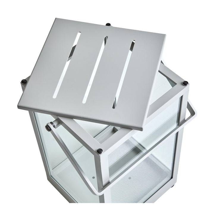 Brafab Belfort lyslykt i lys grå aluminium med spilelokk og glassider, sett ovenfra