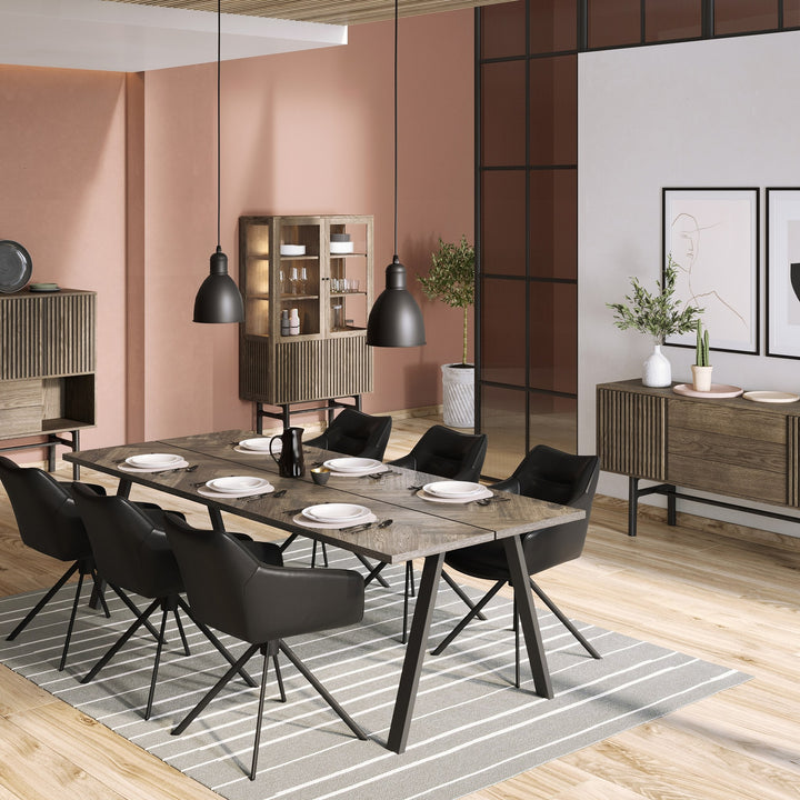 Casø 230 Vitrineskap, smoked oiled – miljøbilde