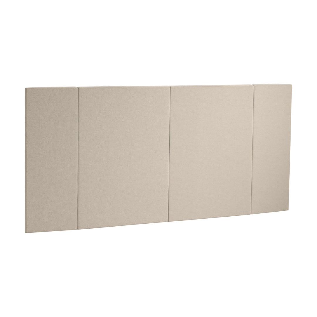 Svane Luxembourg sengegavl i beige stoff med fire polstrede paneler