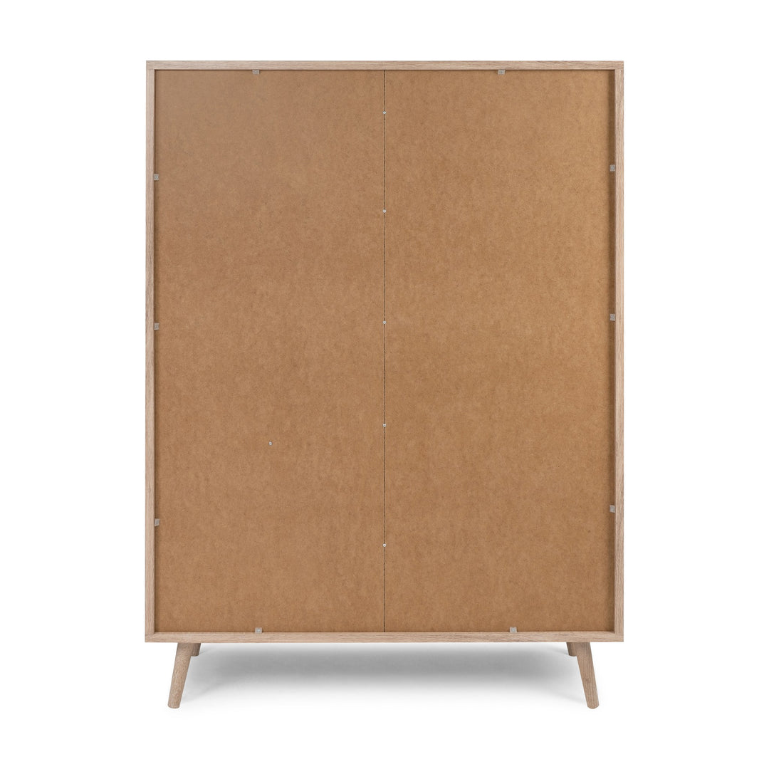 Bali highboard i lys eik sett bakfra med brun bakplate.