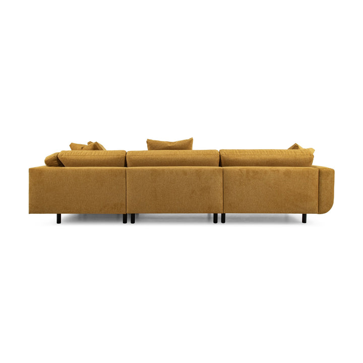 Lazy Sofa i okergul stoff sett bakfra, modulsofa med svarte ben