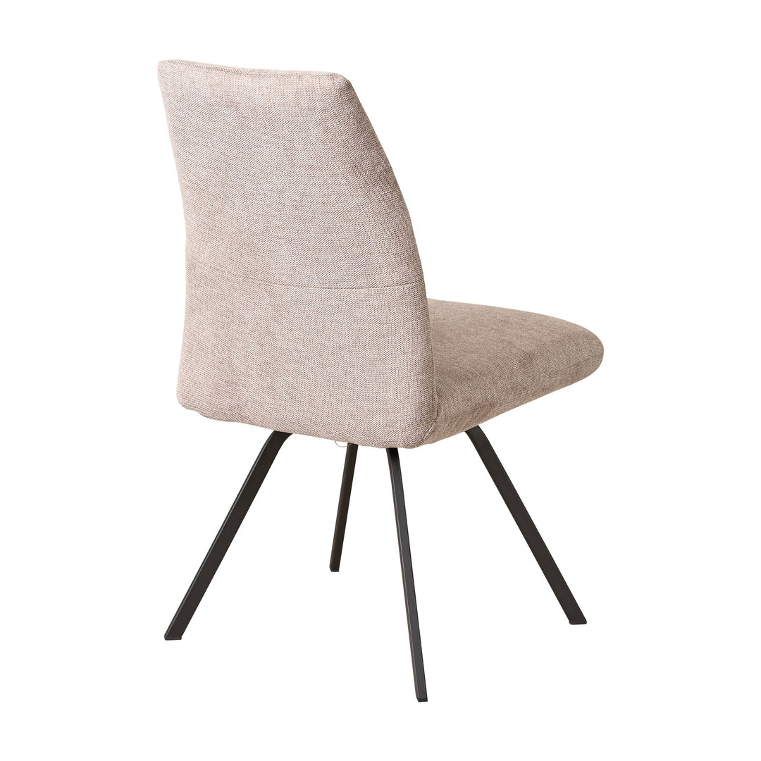 Hjort Knudsen 9055 spisestol i beige stoff med svarte metallben, sett skrått bakfra
