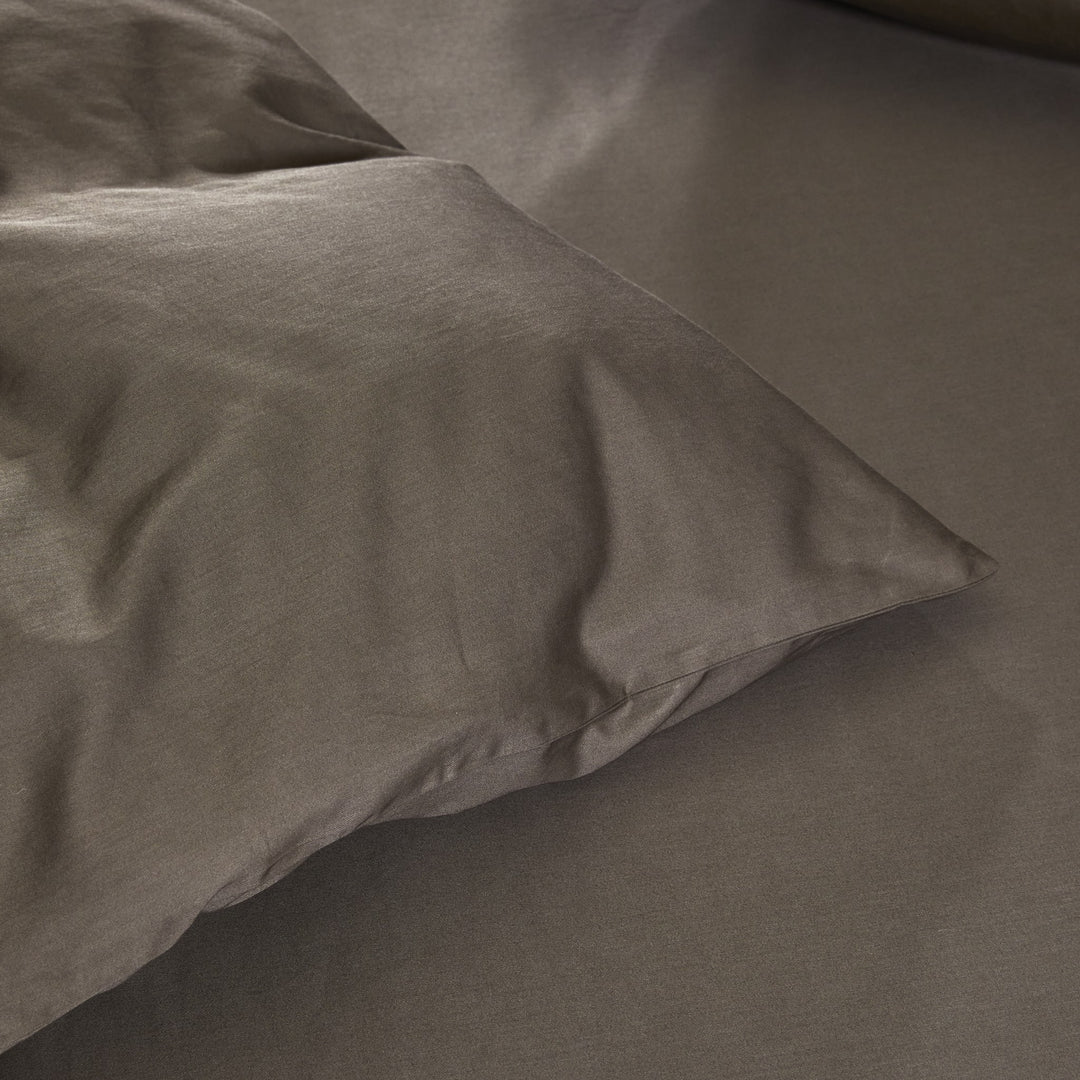 Høie Harmoni Sengetøy, valnøtt, 140x220cm – detaljbilde