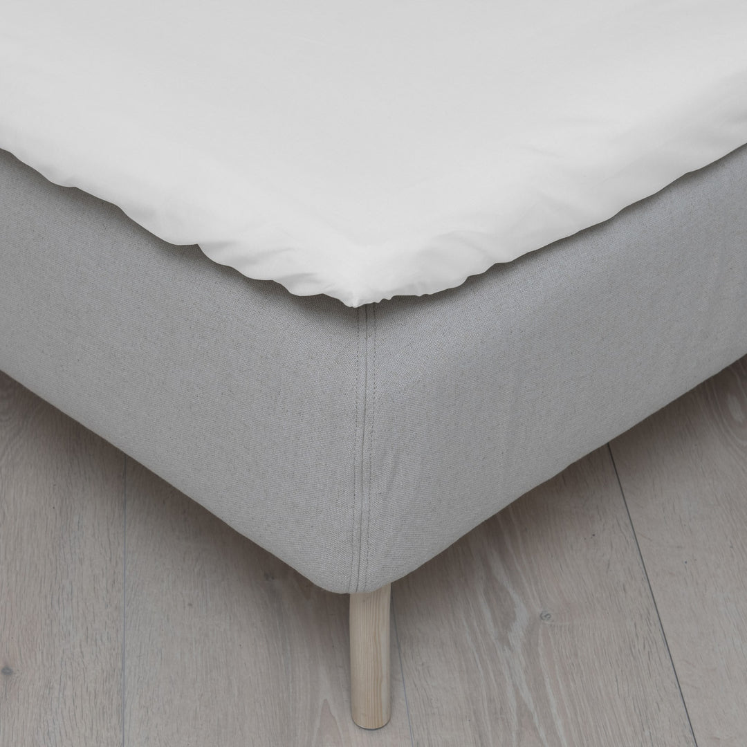 Høie Formsydd Laken Bomull, 90x200/25cm – detaljbilde