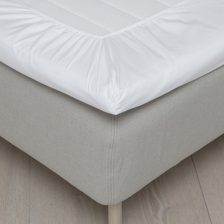 Høie Konvoluttlaken Sateng, hvit, 160x200/30cm – detaljbilde