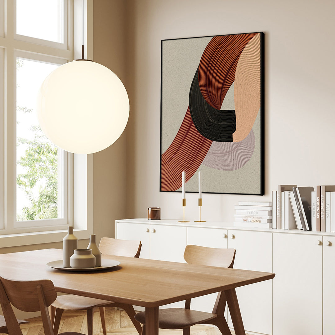 Poster Board Fibers 6 i terracotta og sort over hvite skap i spisekrok
