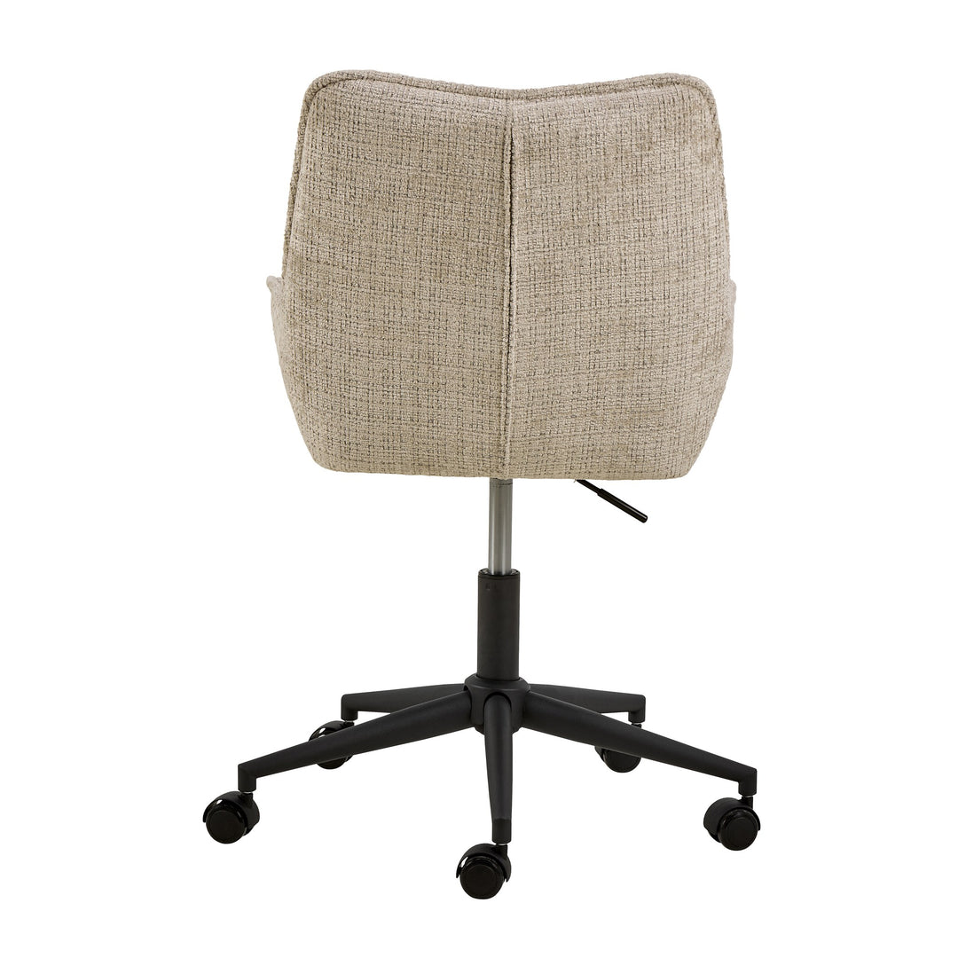 Eddie kontorstol i beige melert chenillestoff, sett rett bakfra med svart hjulbase