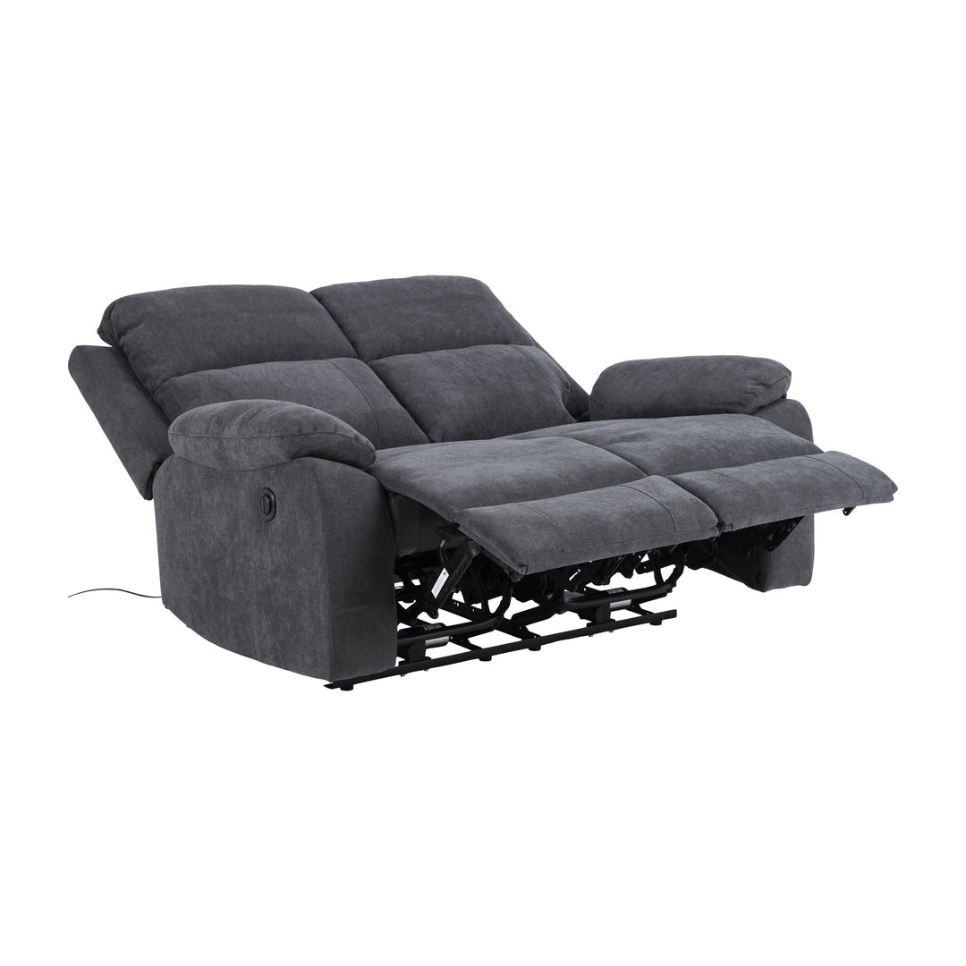 Mora reclinersofa i mørk grå, 2-seter i liggeposisjon med utfelte fotstøtter.