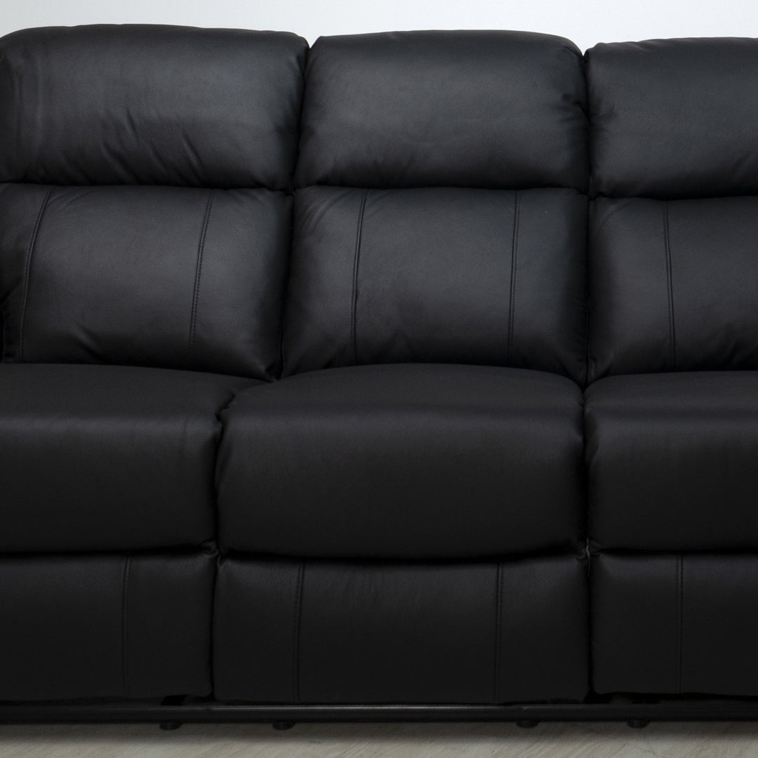 Mora reclinersofa i sort hud/PU, 3-seter sett forfra i nærbilde