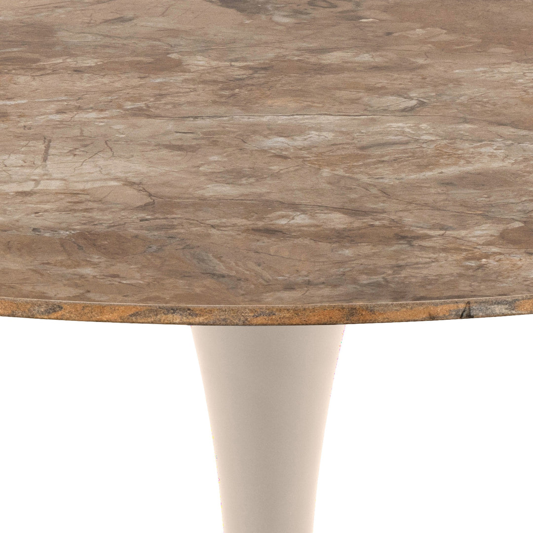 Malta spisebord, brun marmorplate sett ovenfra med beige søyleunderstell