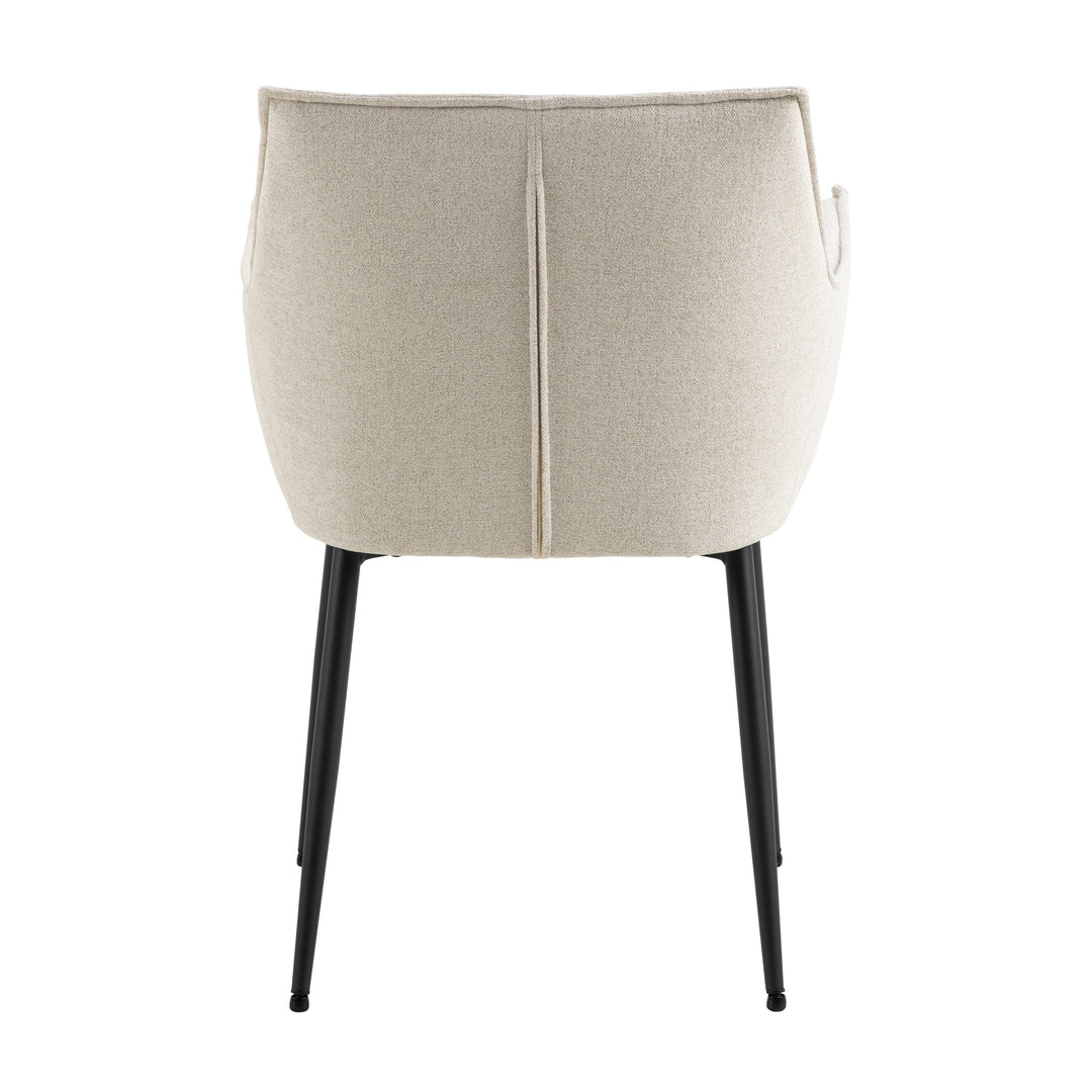 Bonita spisestol i lys beige med armlener og sorte metallben, sett bakfra mot hvit bakgrunn