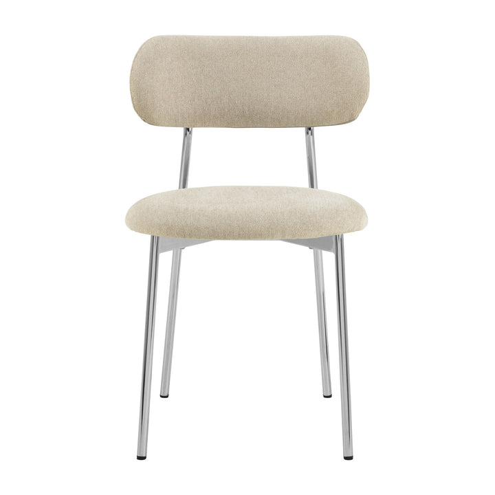 Lyric spisestol i sandfarget chenille, sett forfra, med blanke forkromede ben