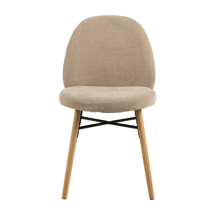 Sophia spisestol i beige stoff med eikeben og sort kryssstag, sett forfra