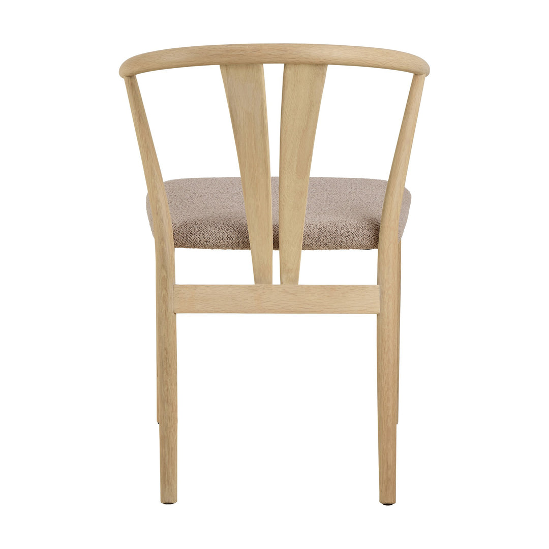 Dante spisestol i lys eik med beige bouclé-sete, spilerygg, sett bakfra