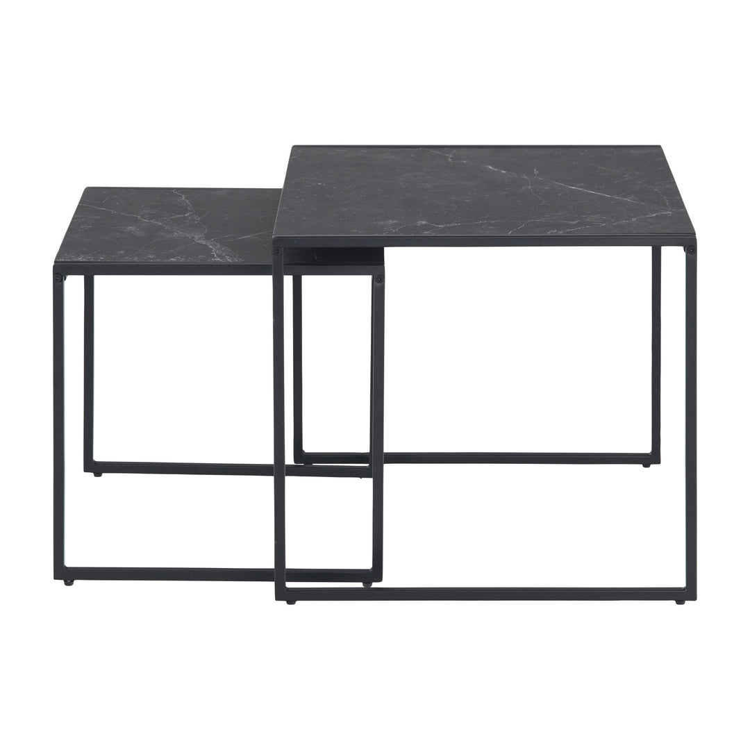 Infinity sofabord, sett med to firkantede bord med sort marmortopp og sort ramme, hvit bakgrunn