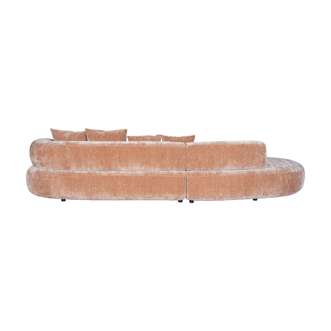 Raja modulsofa i varm beige chenille, buet design, sett bakfra