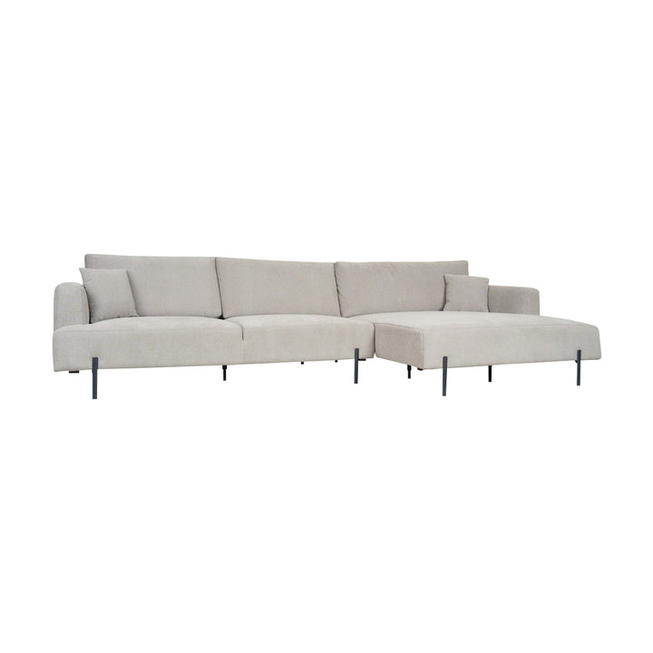 Milazzo hjørnesofa i lys beige stoff med sjeselong og slanke sorte metallben