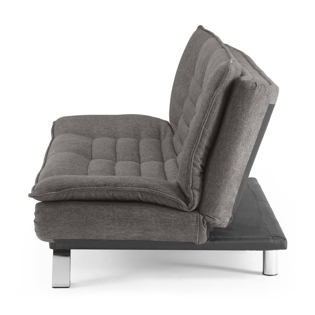 Friday sovesofa i mørk grå, sett fra siden med tuftet sete