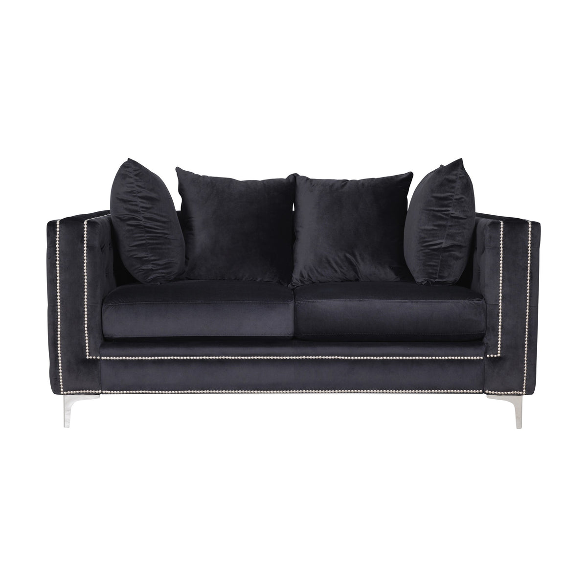 Dallas sofa i sort velur med knapptufting og sølvnagler