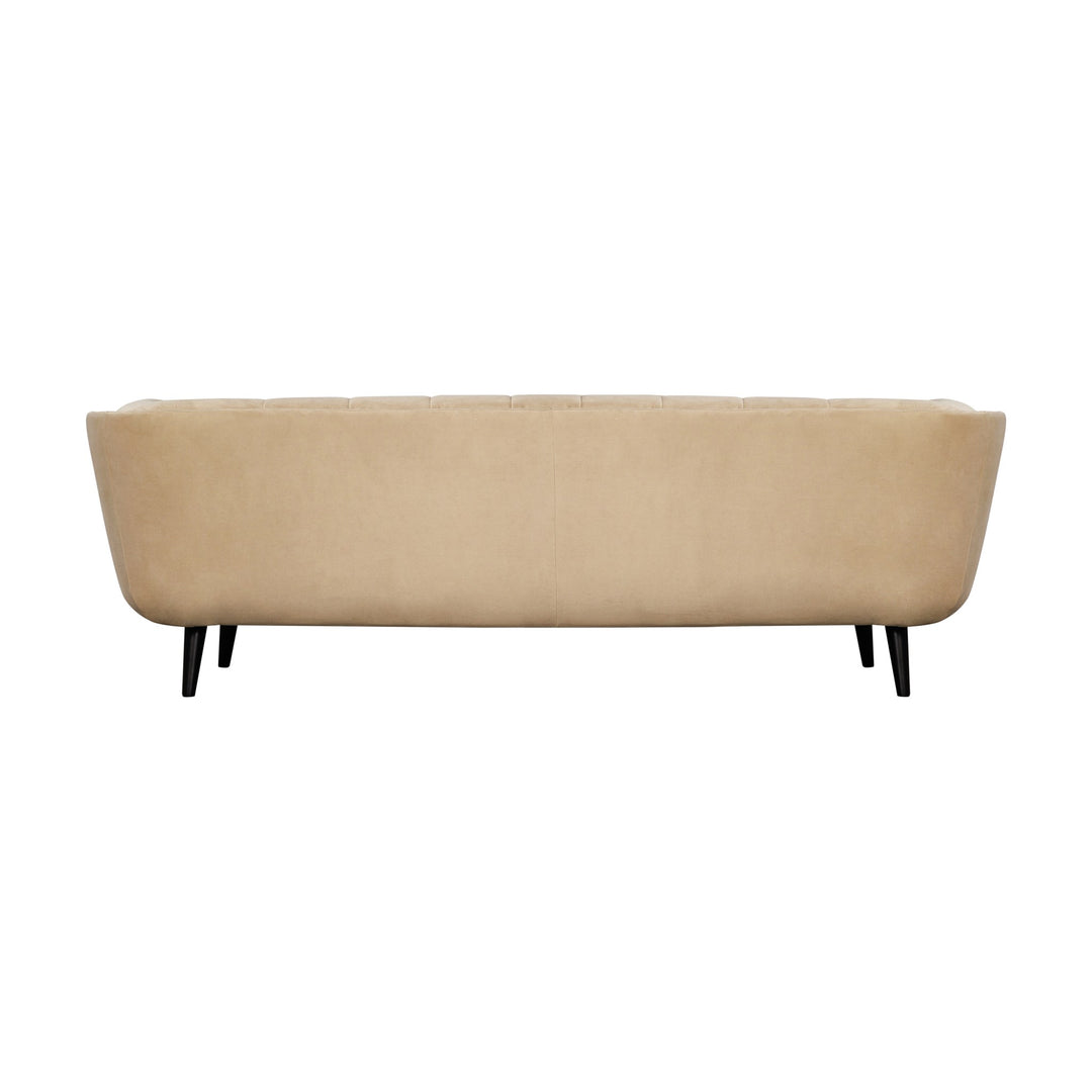 Simon sofa i beige velur, bakvisning av toseter med buet rygg og svarte trebein