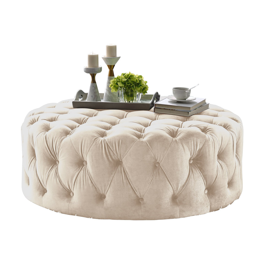 Bella puff i beige velur med dyp knappetufting