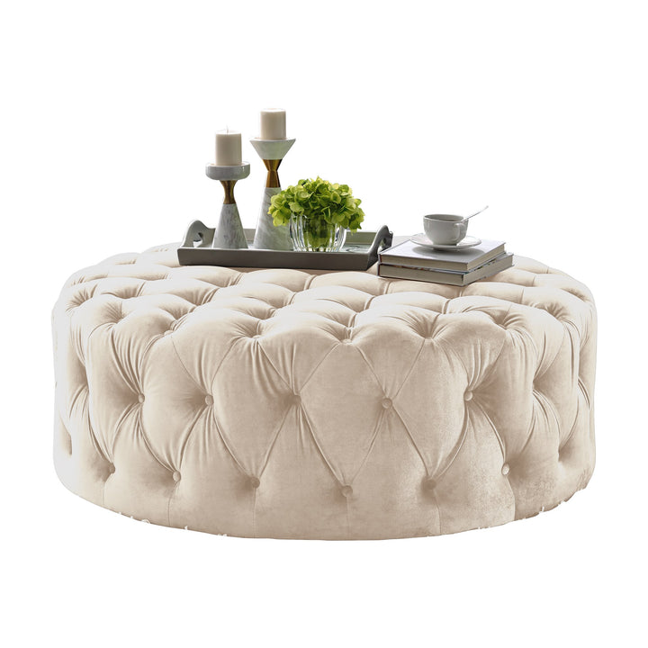 Bella puff i beige velur med dyp knappetufting