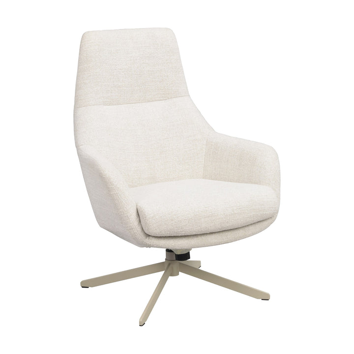 Rowico Conroe loungestol i kremhvitt stoff med dreibar beige fot