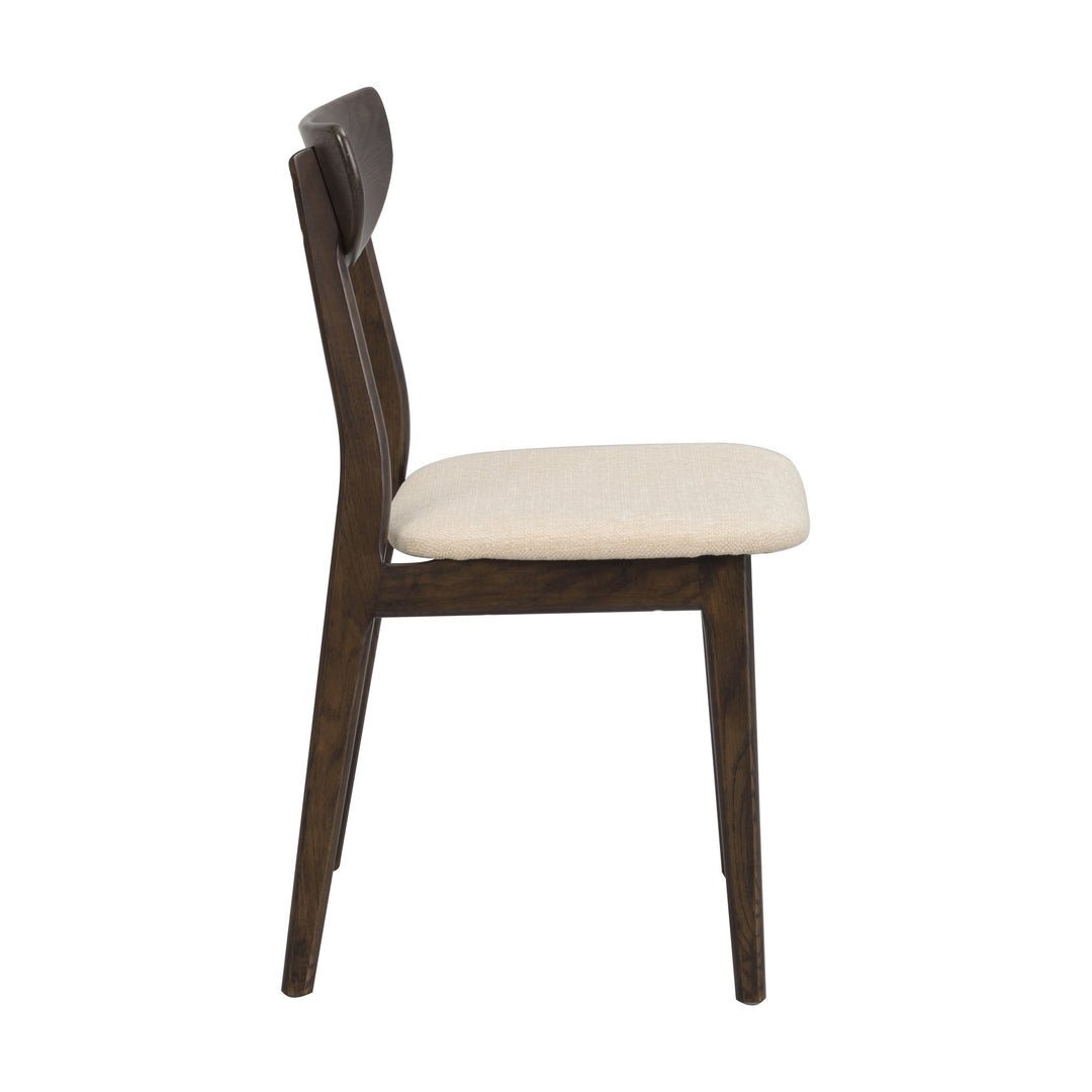 Rowico Rodham spisestol i brun eik med beige stoppet sete, sett fra siden