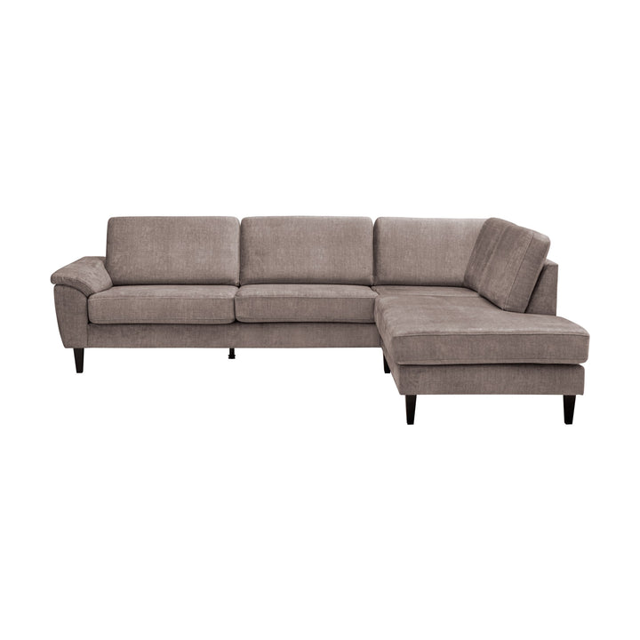 Vision hjørnesofa i taupe chenille, venstrevendt med sjeselong og mørke ben, hvit bakgrunn