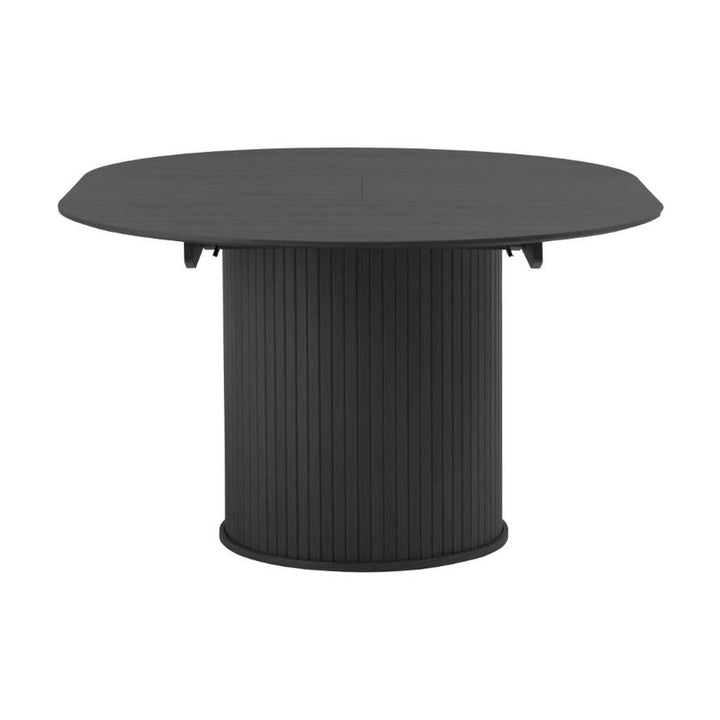 Fiola spisebord i sort eik, oval uttrekt plate med riflet søylefot på hvit bakgrunn