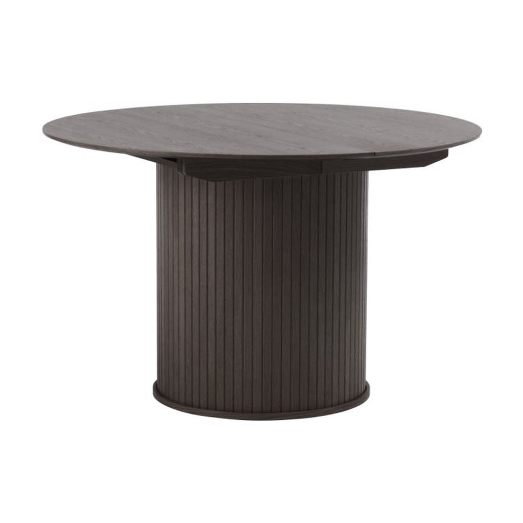 Fiola spisebord i espresso eik, rund plate med riflet søylefot på hvit bakgrunn