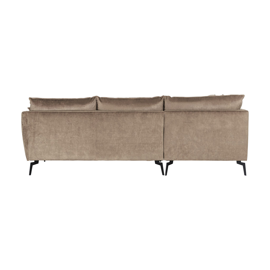 Bellus Coral hjørnesofa i gråbeige velur med sorte metallben, sett bakfra på hvit bakgrunn
