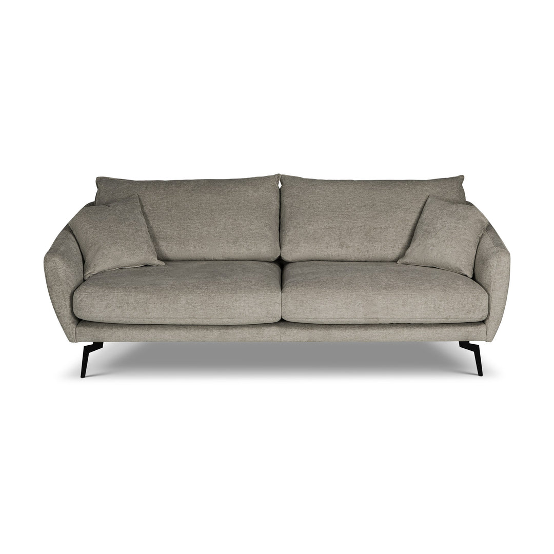 Bellus Coral sofa i lys grå melert stoff, sett forfra på hvit bakgrunn
