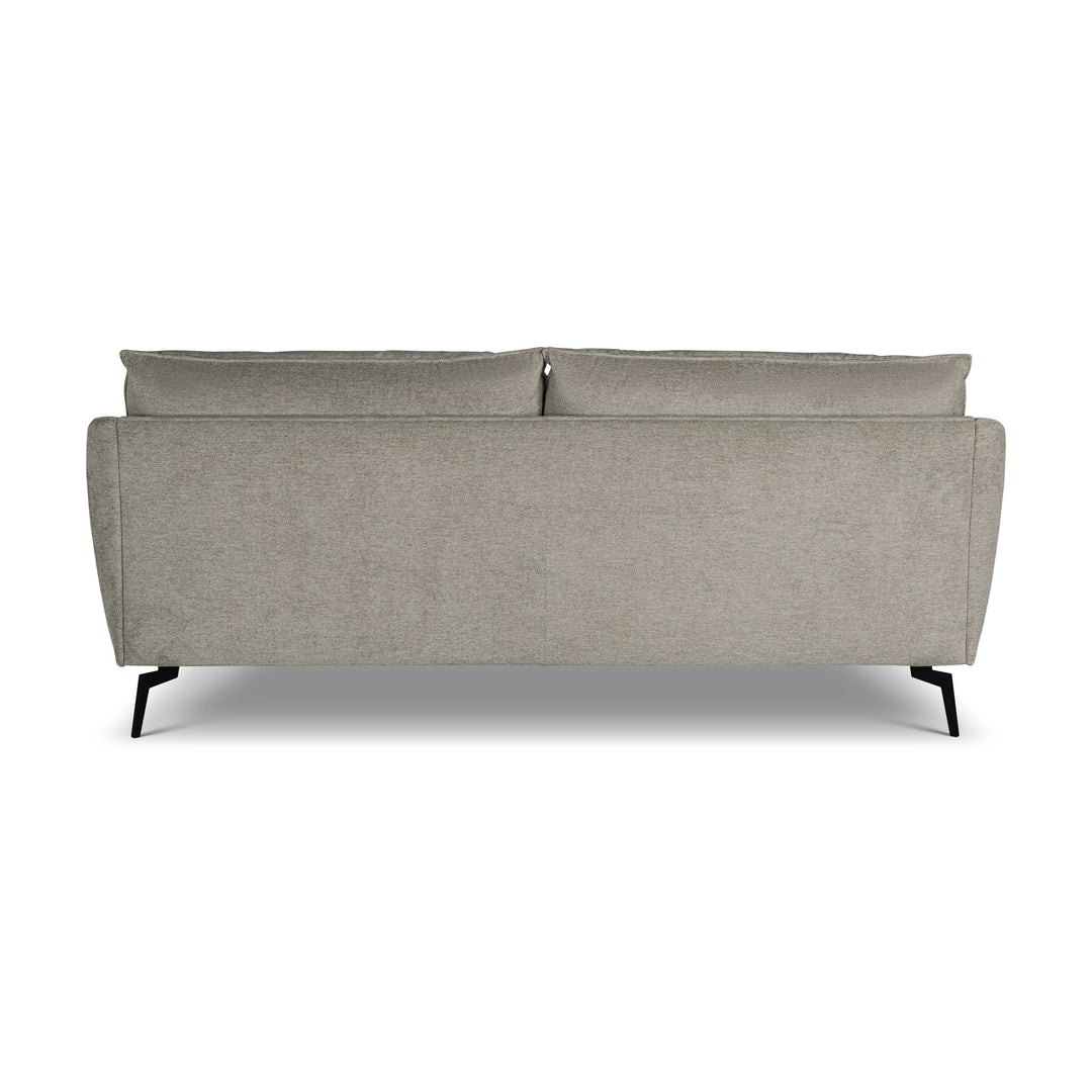 Bellus Coral sofa i lys grå melert stoff, sett bakfra på hvit bakgrunn