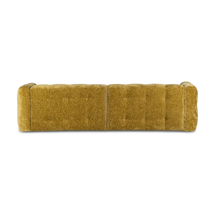 Bellus Soffy sofa i okergul chenille, sett bakfra