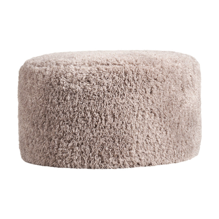 Bellus Round puff i lys gråbeige teddystoff, sett fra siden