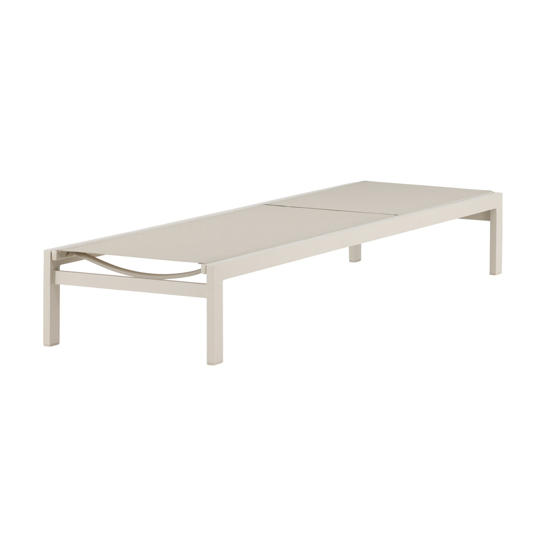 Venture Design Copacabana solseng i sand aluminium med beige duk, sett fra vinkel