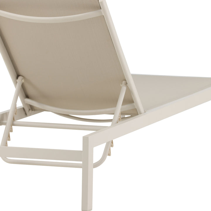 Venture Design Copacabana solseng, nærbilde av beige textilene og sandfarget ramme