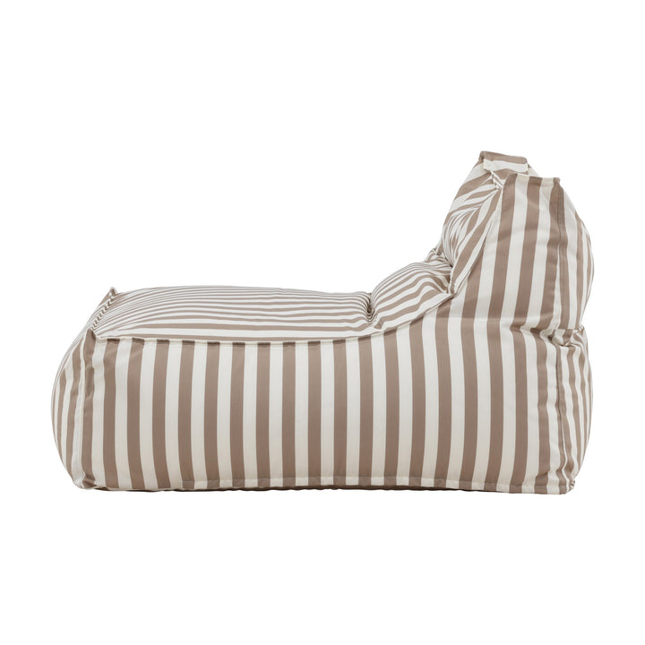 Venture Design Redang loungestol i beige- og hvitstripet utestoff, ren sideprofil