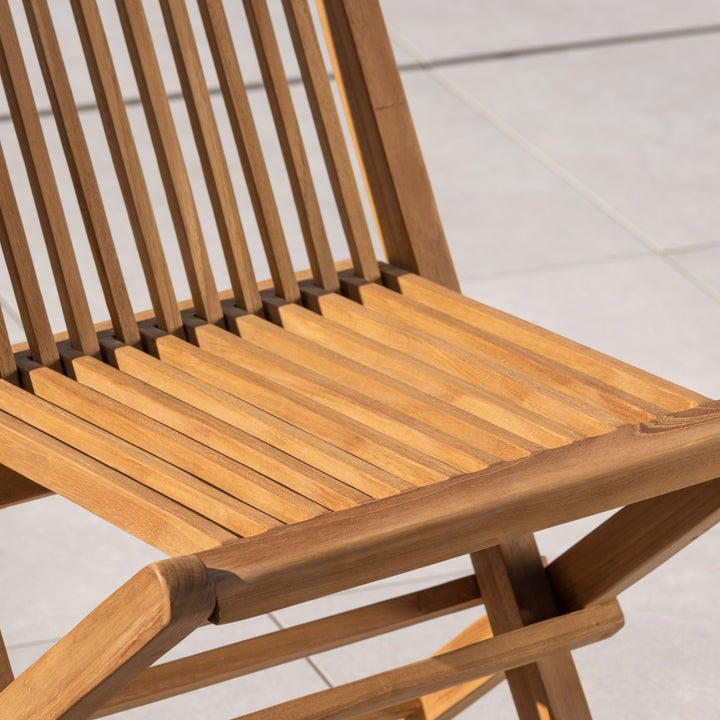 Venture Design Kenya klappstol i teak, nærbilde av lamellsete