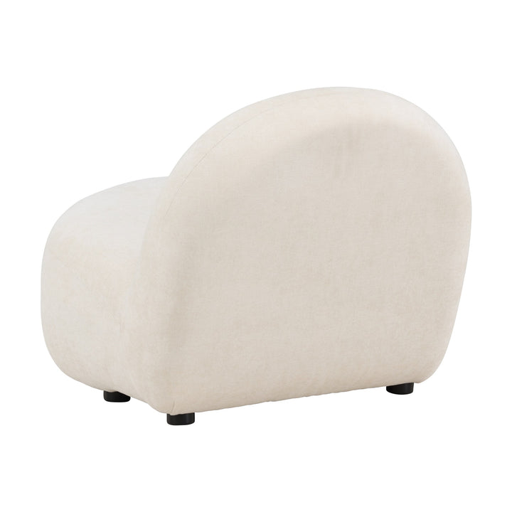 Omaha loungestol i lys beige chenille sett bakfra mot hvit bakgrunn