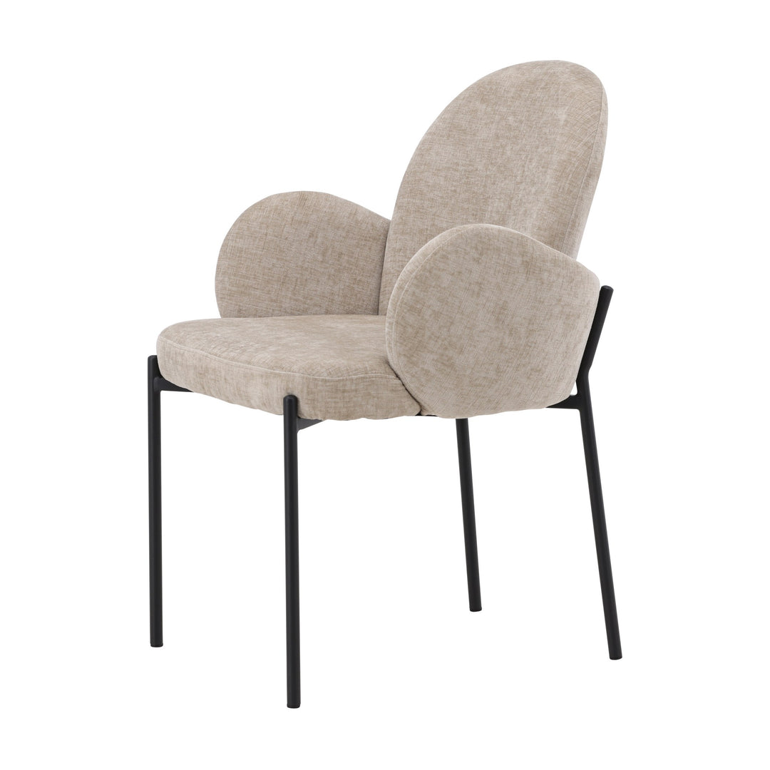 Blom spisestol i beige chenille med avrundet rygg og armlener på sorte metallben