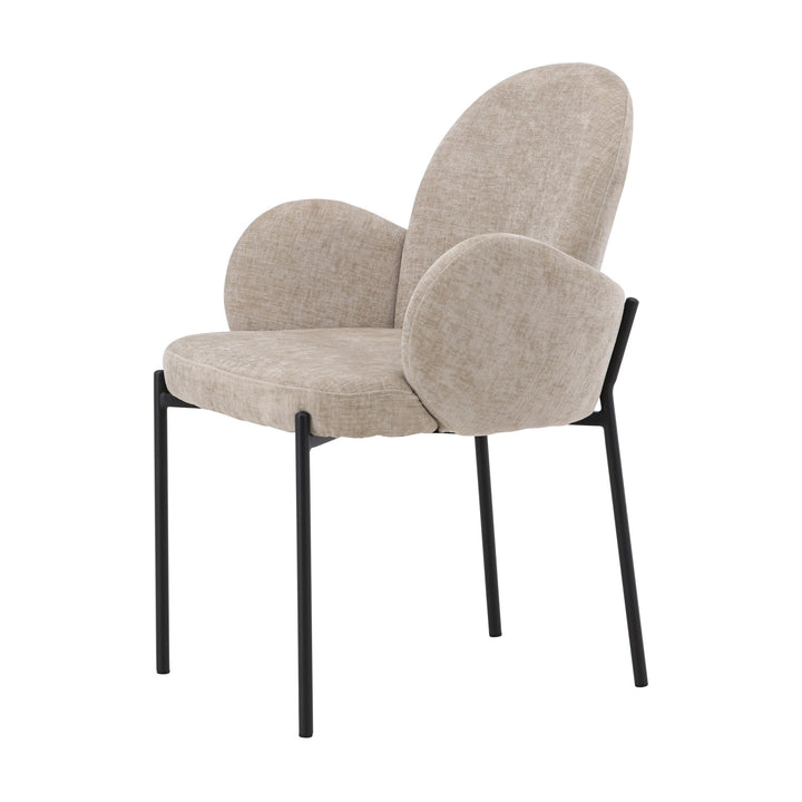 Blom spisestol i beige chenille med avrundet rygg og armlener på sorte metallben